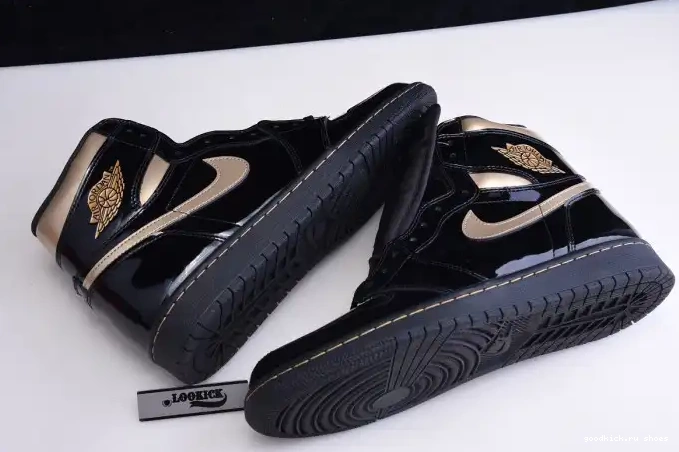 METALLIC RETRO HIGH BLACK 1 JORDAN (2020) GOLD AIR 555088-032 0427